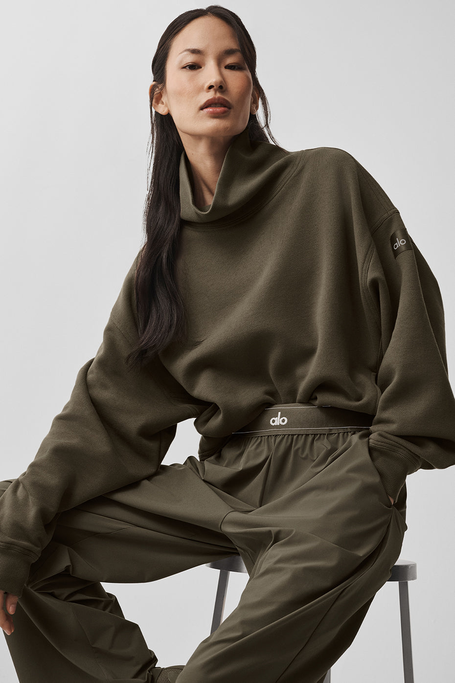 Hazy Mock Neck Pullover - Olive Tree