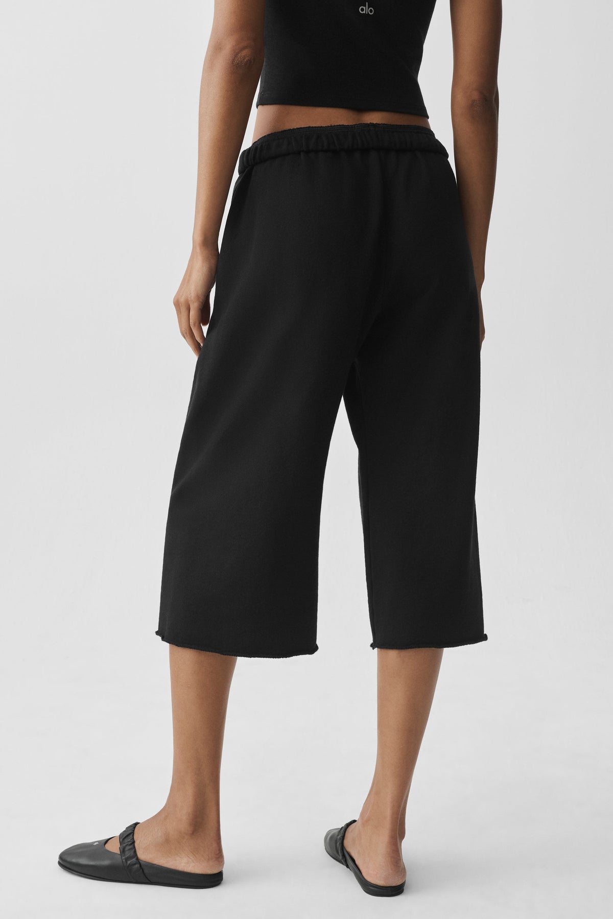 Chill Cutoff Sweatpant - Black